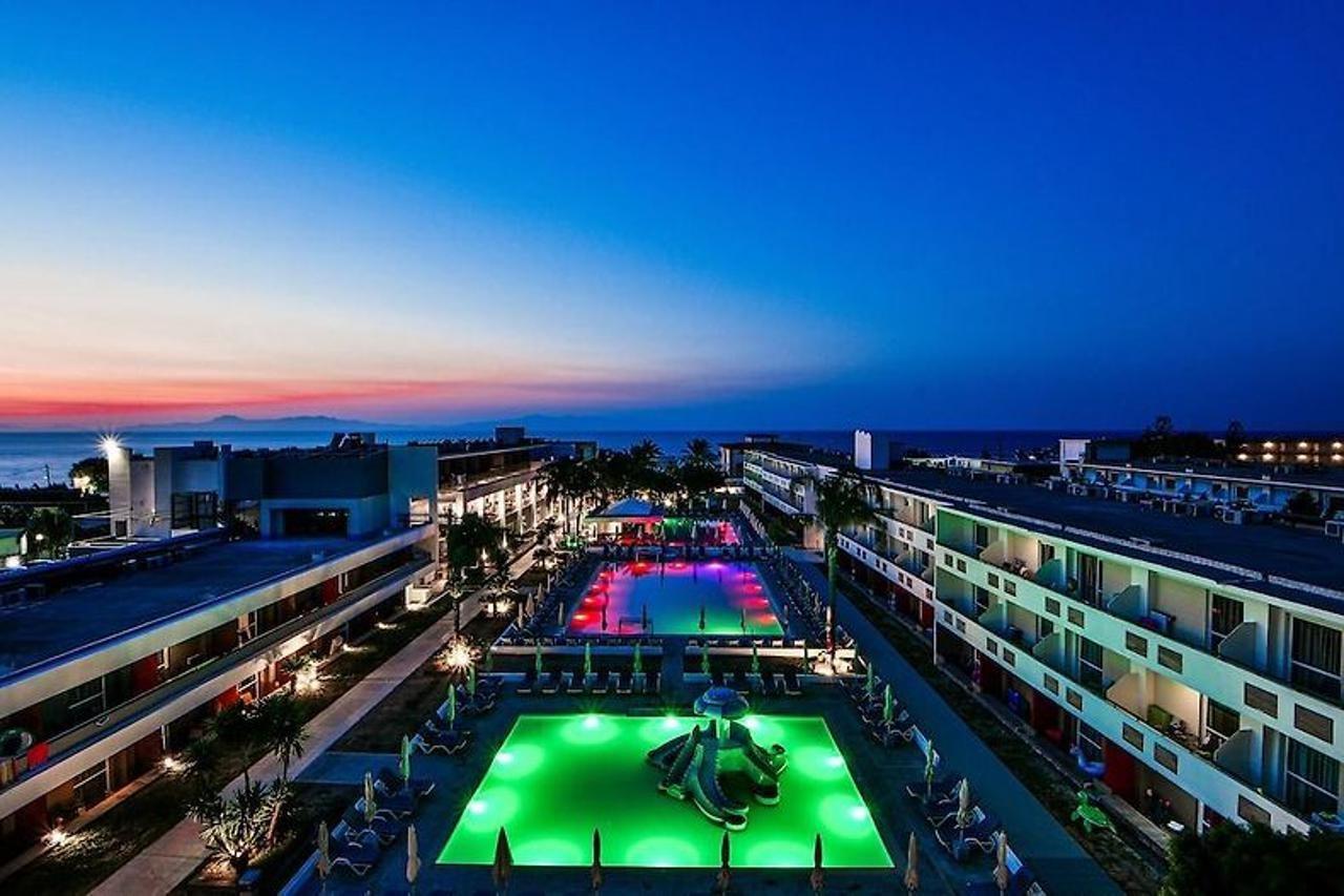 Forum Beach Lalyssos ภายนอก รูปภาพ